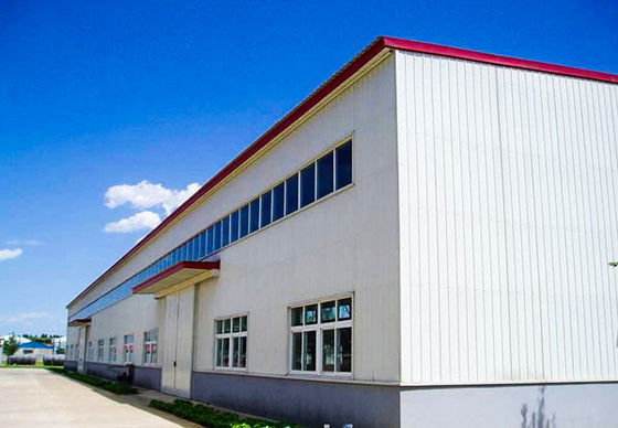 Spezielle Fertigung von Stahlkonstruktionen Werkstatt Lagerhaus Hangar Ausstellungsraum Supermarkt Gebäude Bau