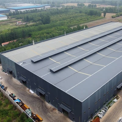 Große Stahlhallenkonstruktion für Logistikgebäude