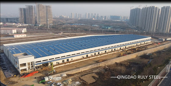 Industrielle Stahlkonstruktion Isolierung Sandwich Panel Gebäude kundenspezifische Wasser / Feuer Dach Werkstatt