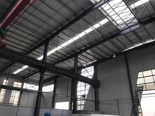 Industrielle Stahlkonstruktion Isolierung Sandwich Panel Gebäude kundenspezifische Wasser / Feuer Dach Werkstatt