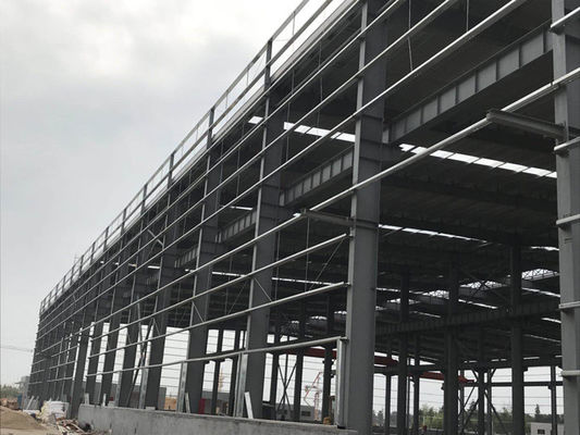 Qingdao Hochwertige vorgefertigte Stahllager entworfen Stahlkonstruktion Gebäude kundenspezifische Werkstatt