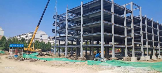 Prefabrizierte Fertigwaren Prefabrizierte Stahlkonstruktion Isolierter Kran Metallkonstruktion Sandwichplatten Wandwerkstatt