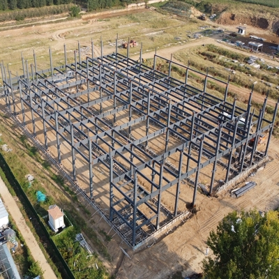 Q235B Vorgefertigte Stahlhalle mit Glaswolle-Paneelen