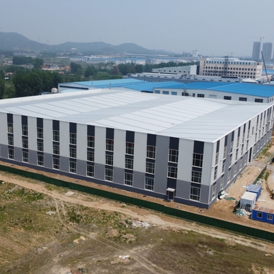 Q235B Vorgefertigte Stahlhalle mit Glaswolle-Paneelen