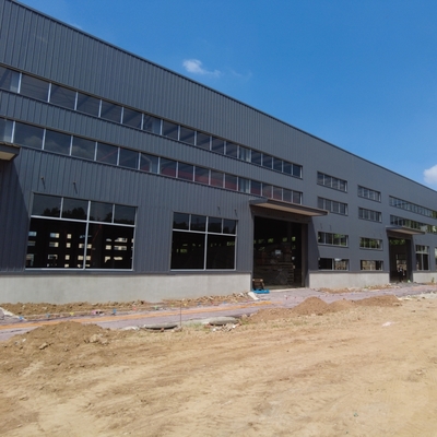 Großspann-Stahlfertigteilhalle mit verzinkter Struktur