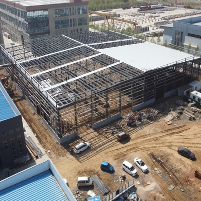 Vorgefertigte Stahlkonstruktion Lagerhaus 133m x 67m mit Glaswollplatten