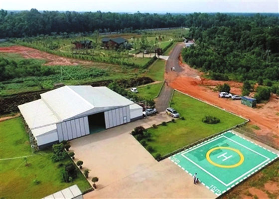 Stahlkonstruktion Hubschrauberhangar mit Glaswollisolierung