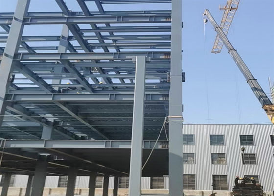 Mehrgeschossige Stahlbauten Fertigung von Stahlkonstruktionen